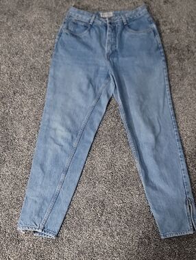 Gloria Vanderbilt Vintage Light Wash Straight Leg Jeans